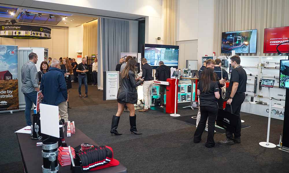 trade show people